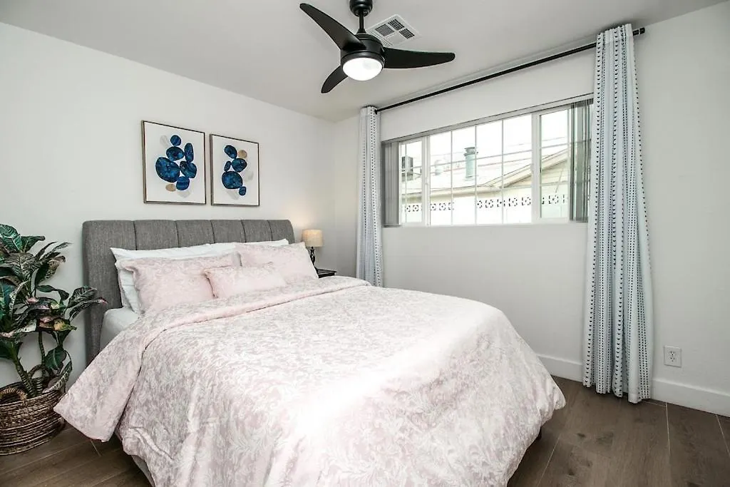 Nyaraló Charming Zen Home With Heated Pool, Pool Table, Arcade And Mini Golf. Scottsdale