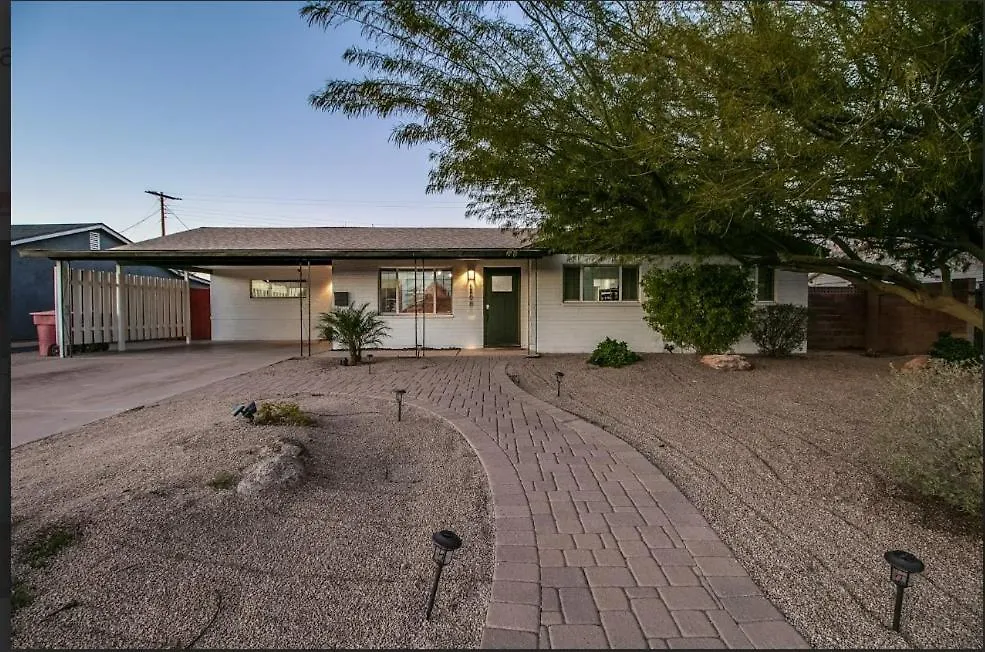 Charming Zen Home With Heated Pool, Pool Table, Arcade And Mini Golf. Scottsdale